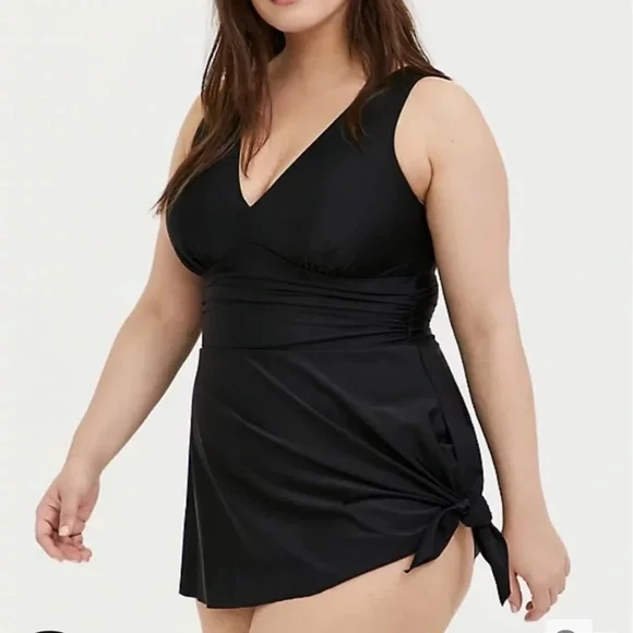 Torrid Black Wireless Swim Dress NWOT